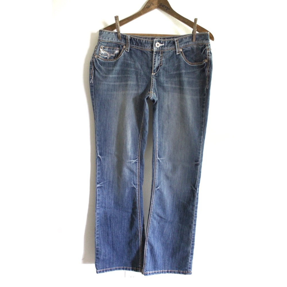 Maurices Thick Threading Bootcut Low Rise Jeans 9/10 Preowned